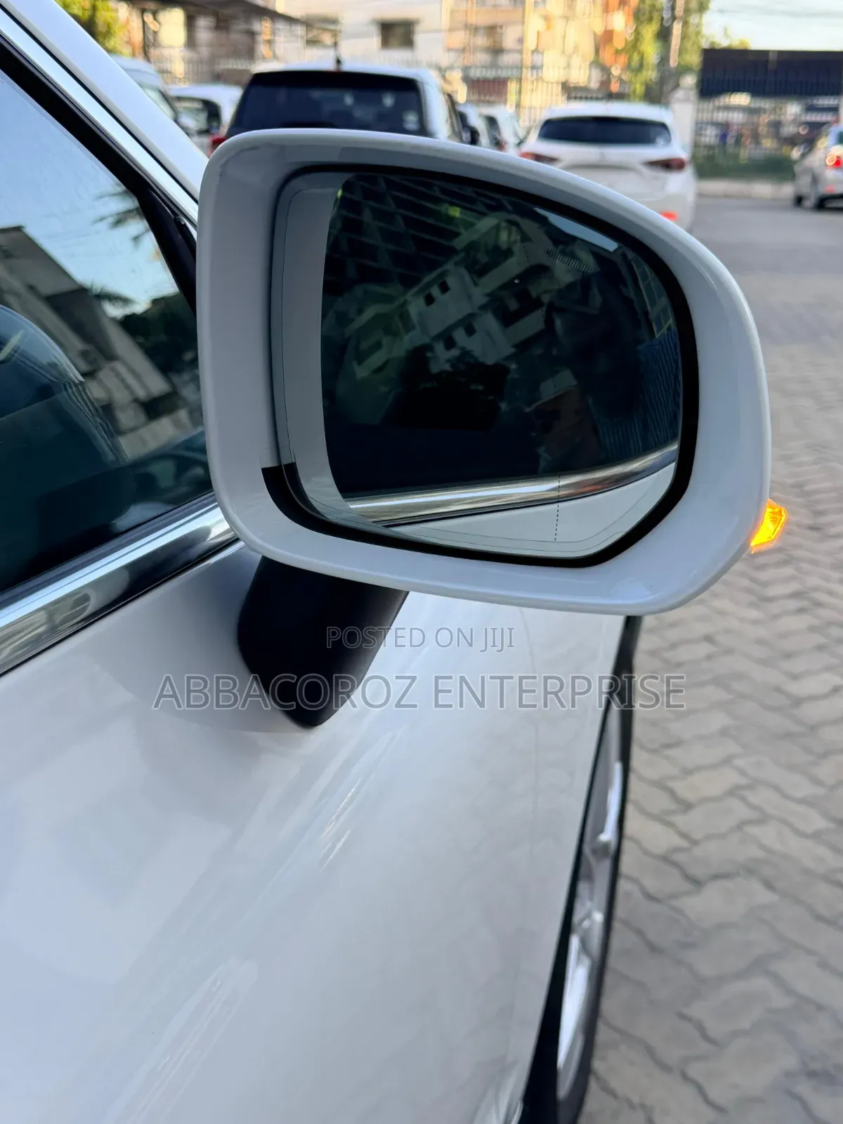 Volvo XC60 2019 White