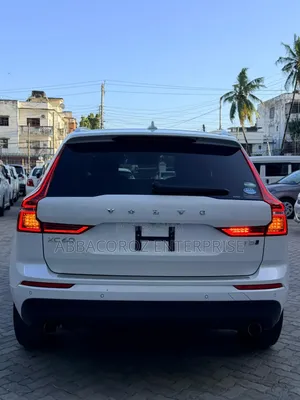 Volvo XC60 2019 White