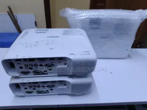 3800 Lumen Epson Powerlite 118 Projector
