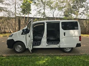 Nissan NV200 2010 White