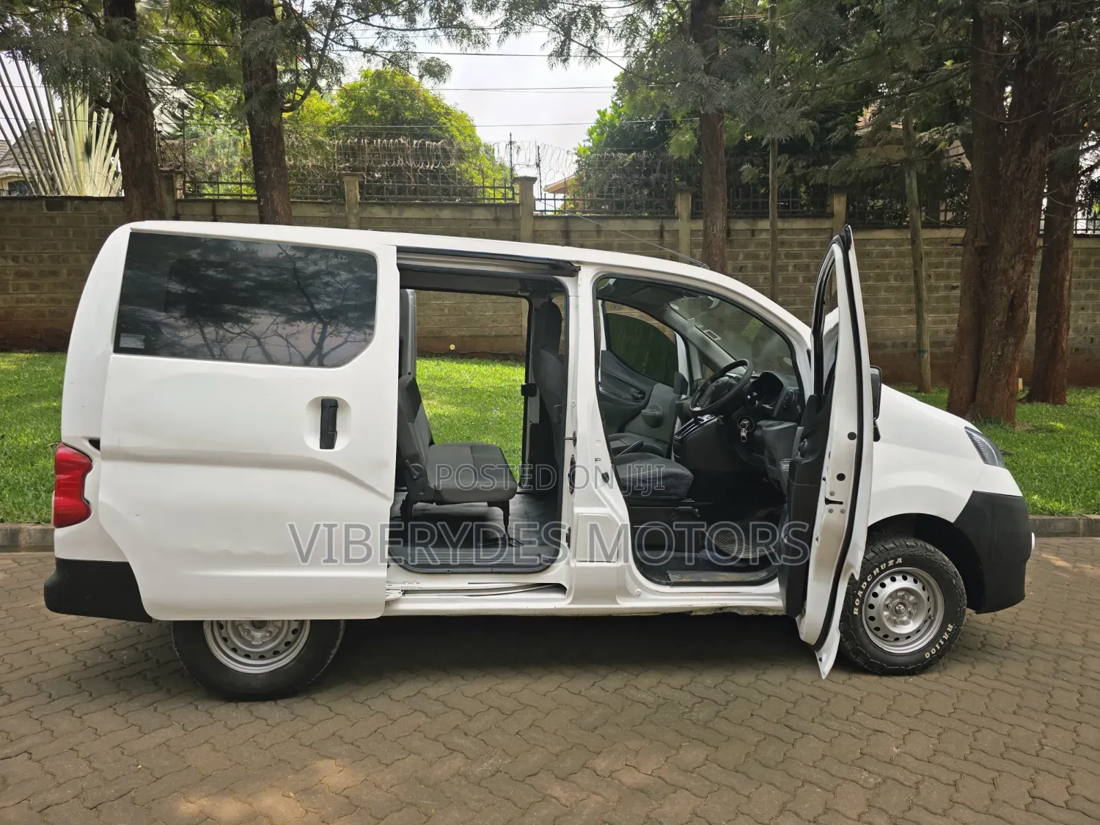 Nissan NV200 2010 White