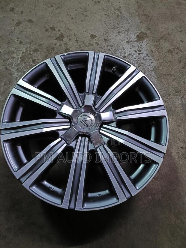 V8 Lexus 300 Series Size 21