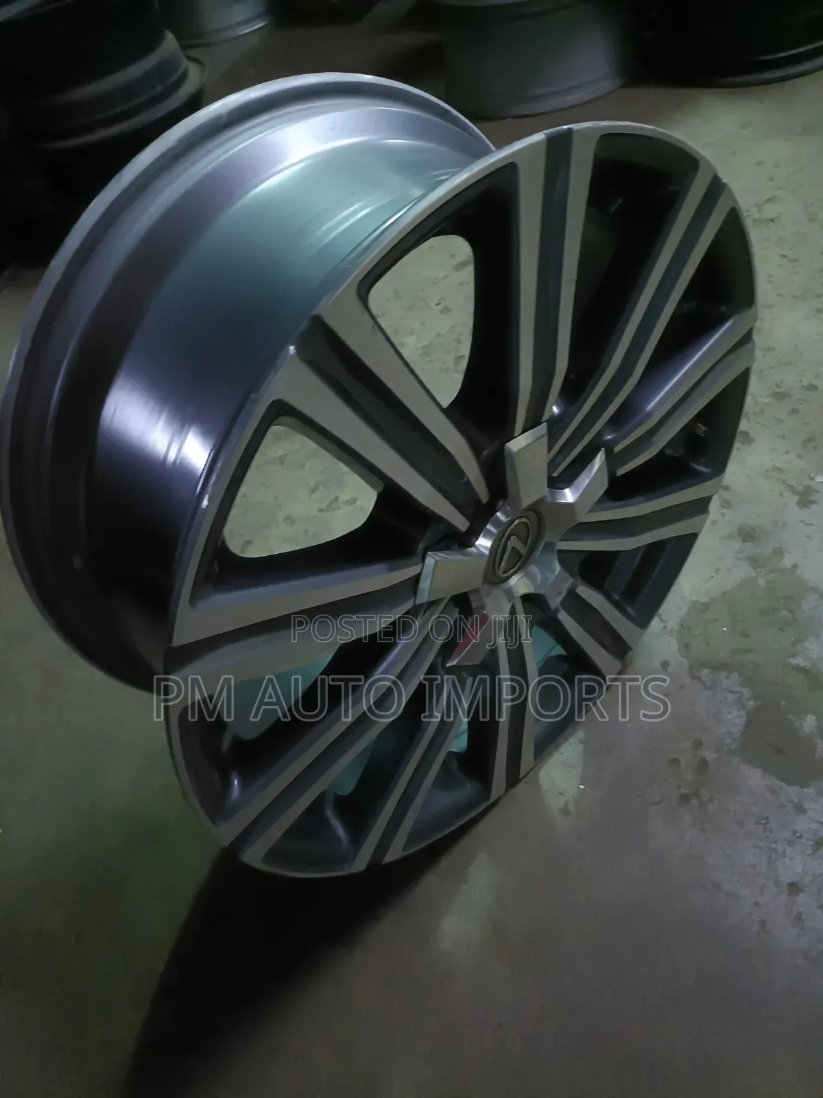 V8 Lexus 300 Series Size 21