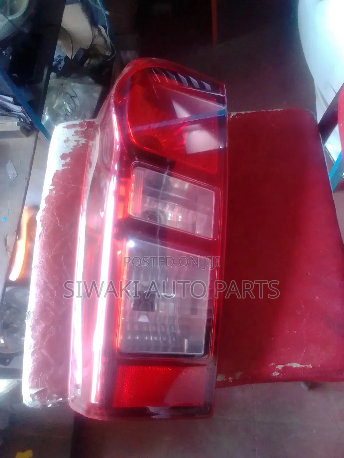 Isuzu Dmax Taillight