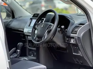 Toyota Land Cruiser Prado 2.7 2019 White