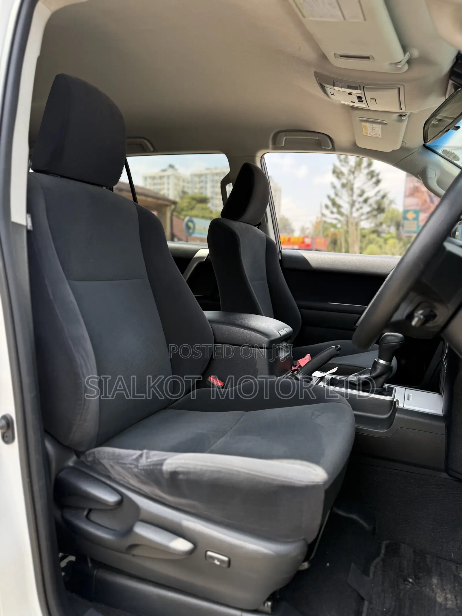Toyota Land Cruiser Prado 2.7 2019 White