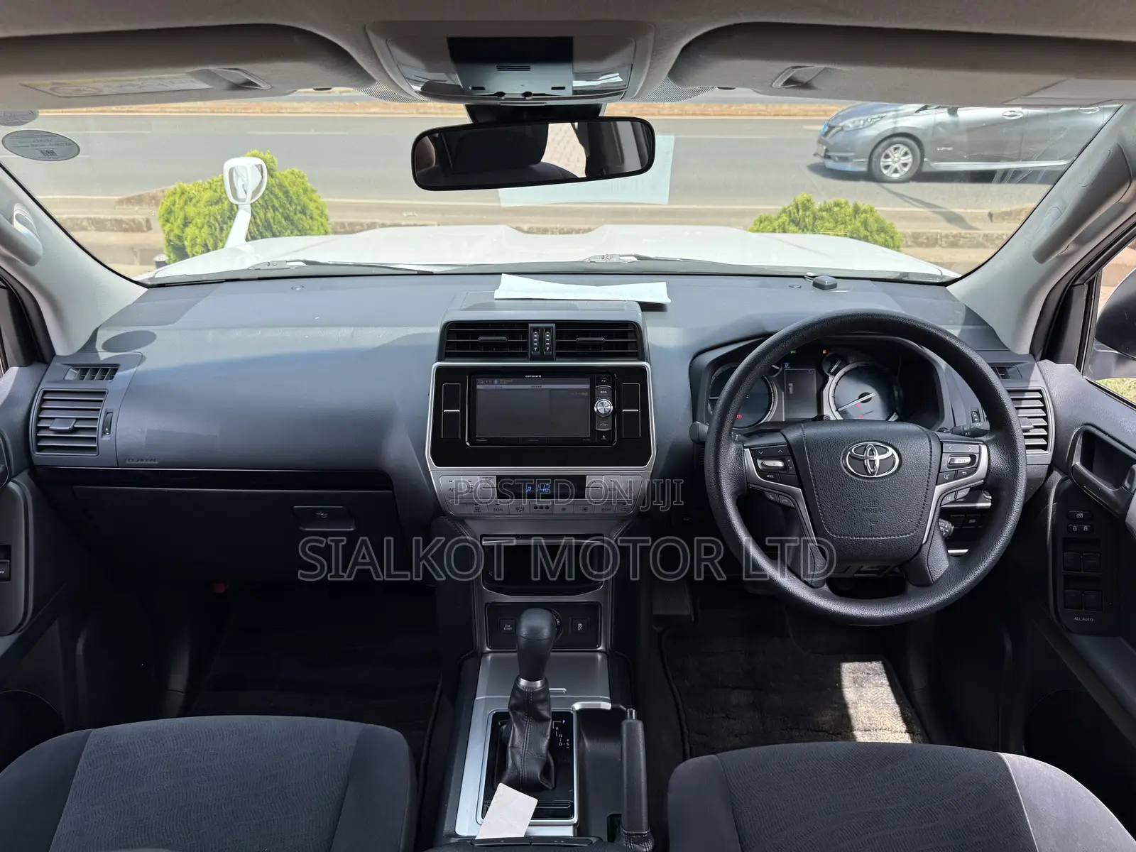 Toyota Land Cruiser Prado 2.7 2019 White