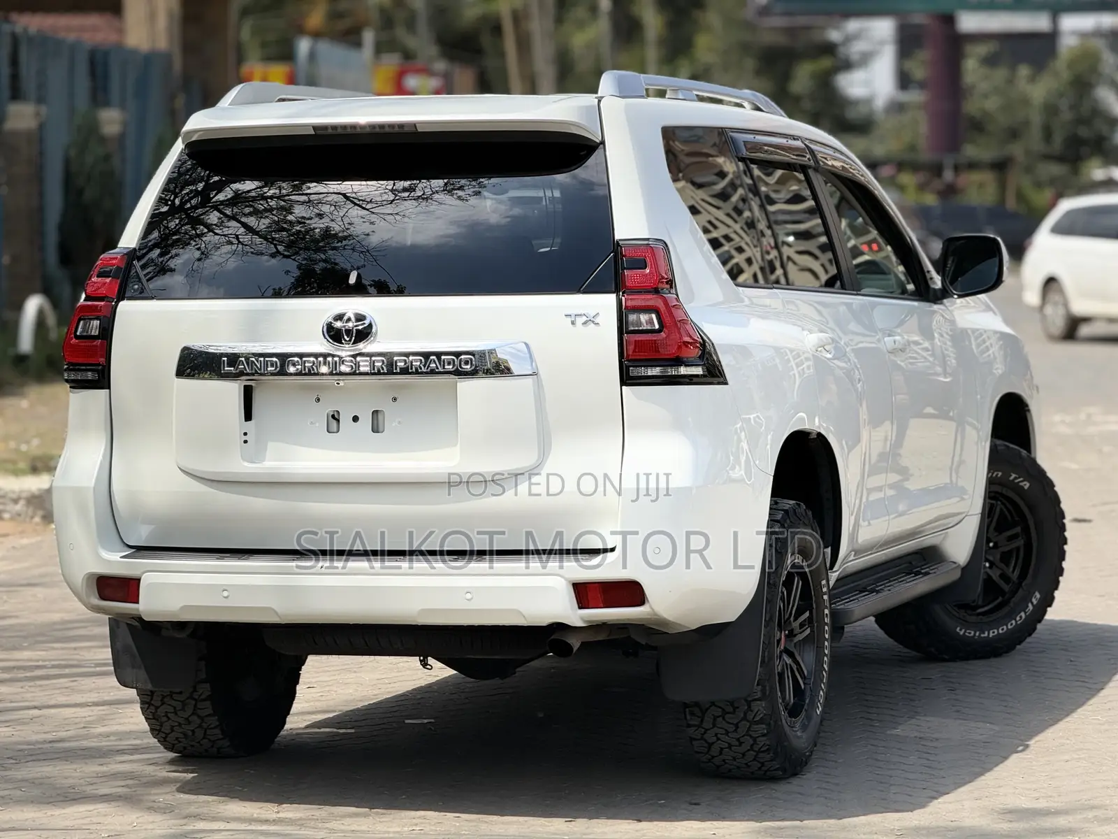 Toyota Land Cruiser Prado 2.7 2019 White