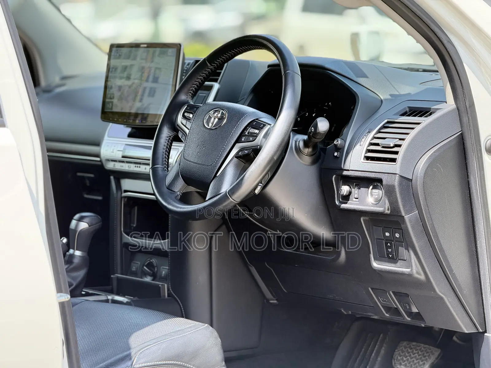 Toyota Land Cruiser Prado 2.7 2019 White