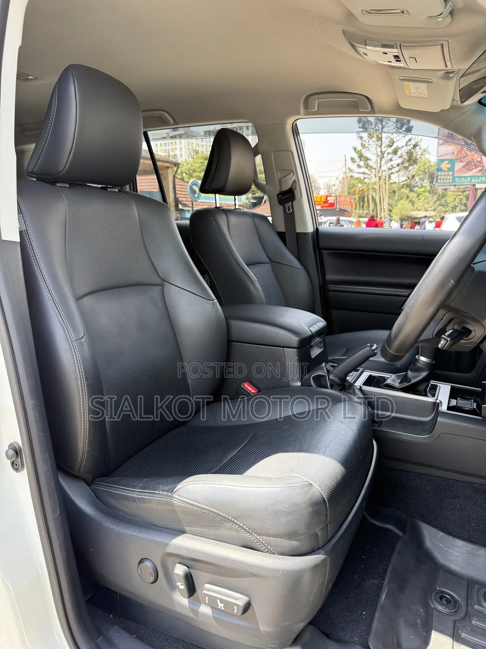 Toyota Land Cruiser Prado 2.7 2019 White