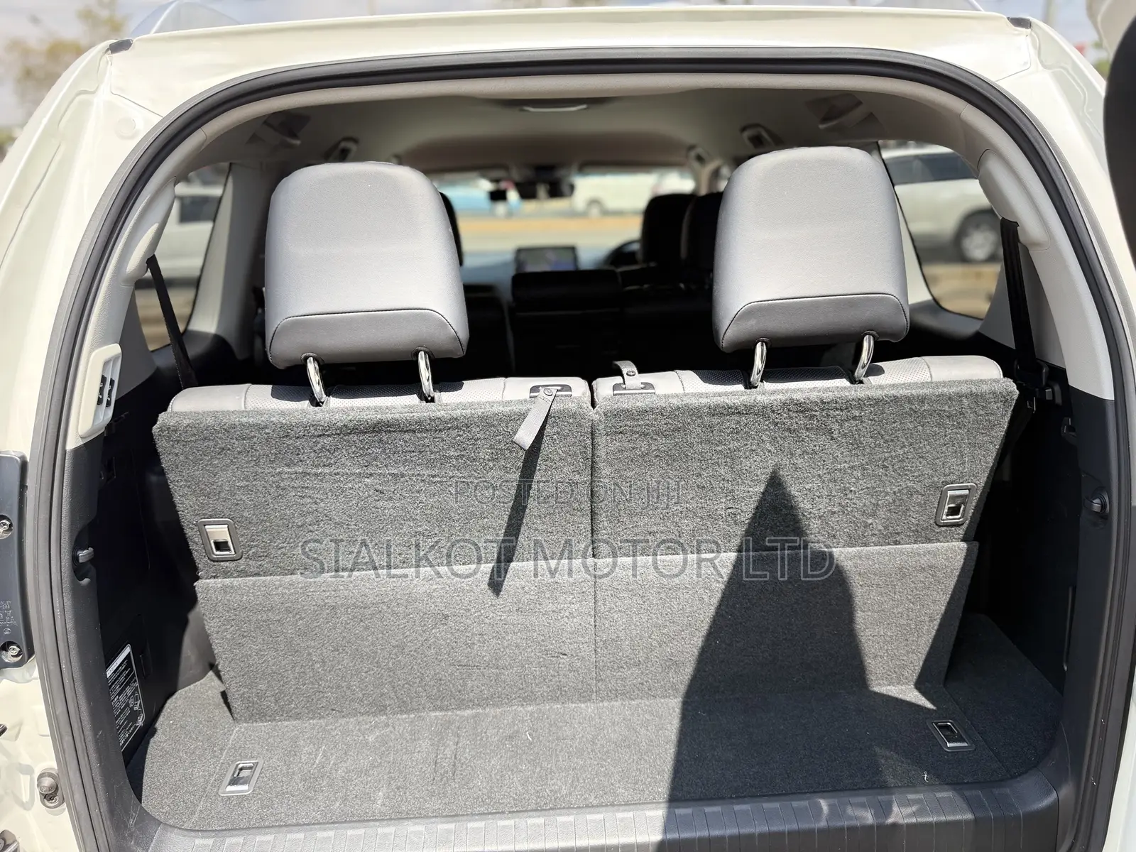 Toyota Land Cruiser Prado 2.7 2019 White