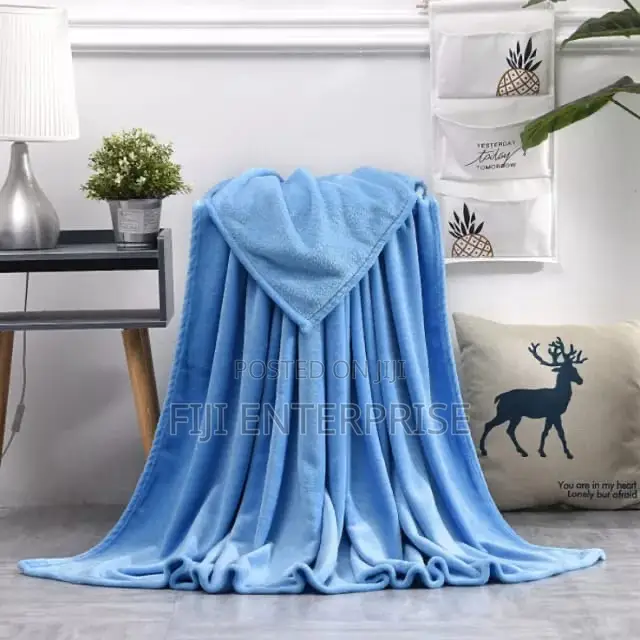 Plain Coral Fleece Throw Blanket – 3 Sizes | Ultra-Soft Cozy