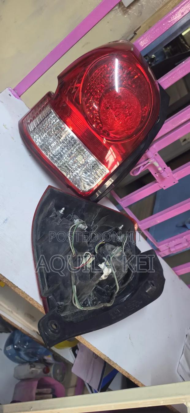 Porte 2014 Taillights - thumbnail 2