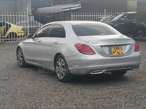 Mercedes-Benz C180 2016 Silver