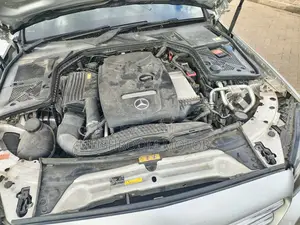 Mercedes-Benz C180 2016 Silver