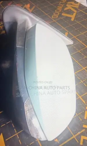 Side Mirror Toyota Porte / Spade With Indicator
