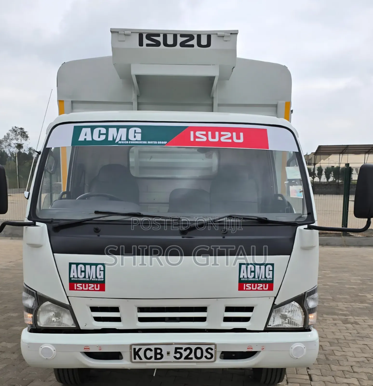 Isuzu NPR Local