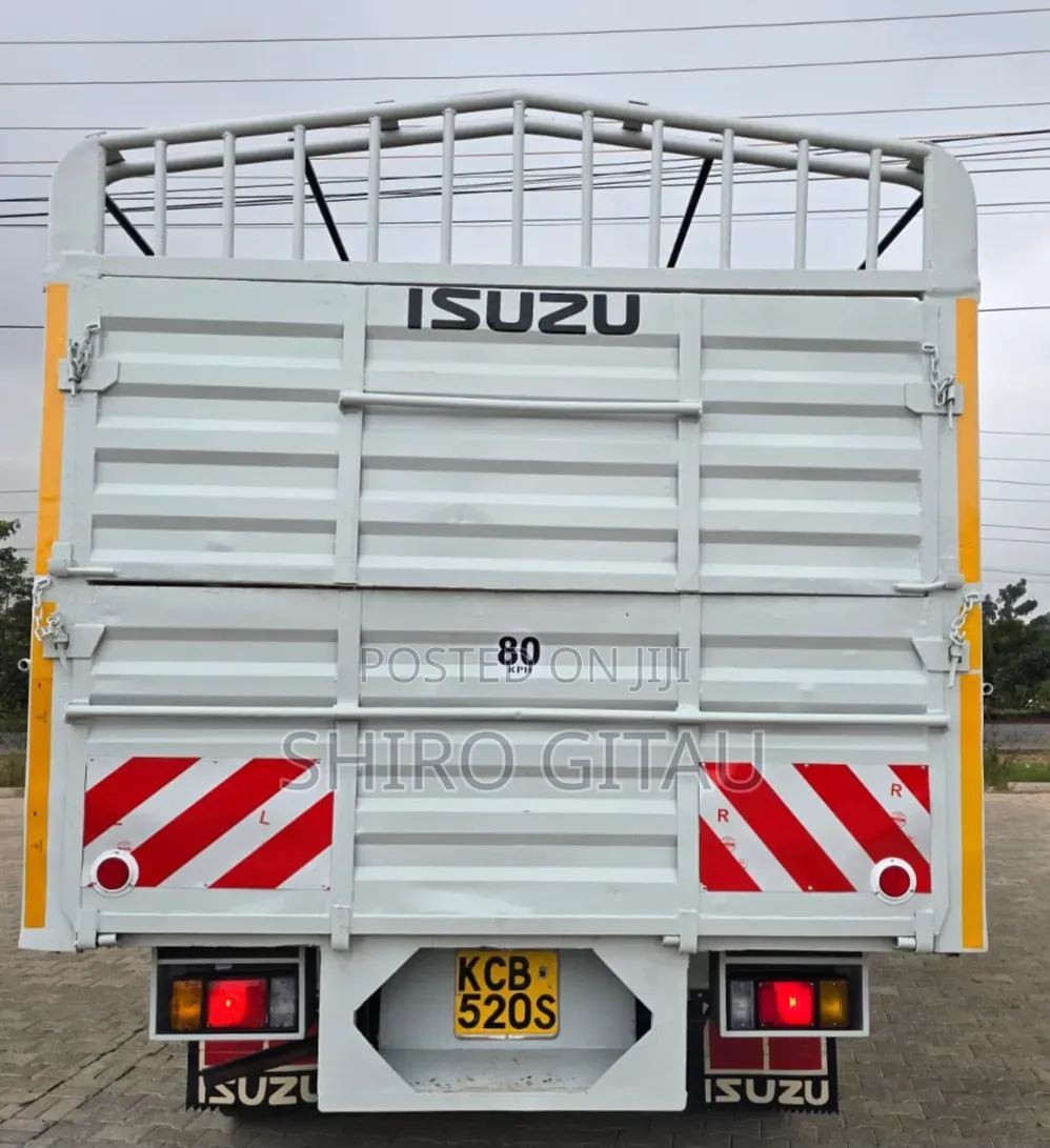 Isuzu NPR Local