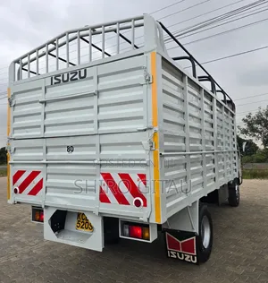 Isuzu NPR Local