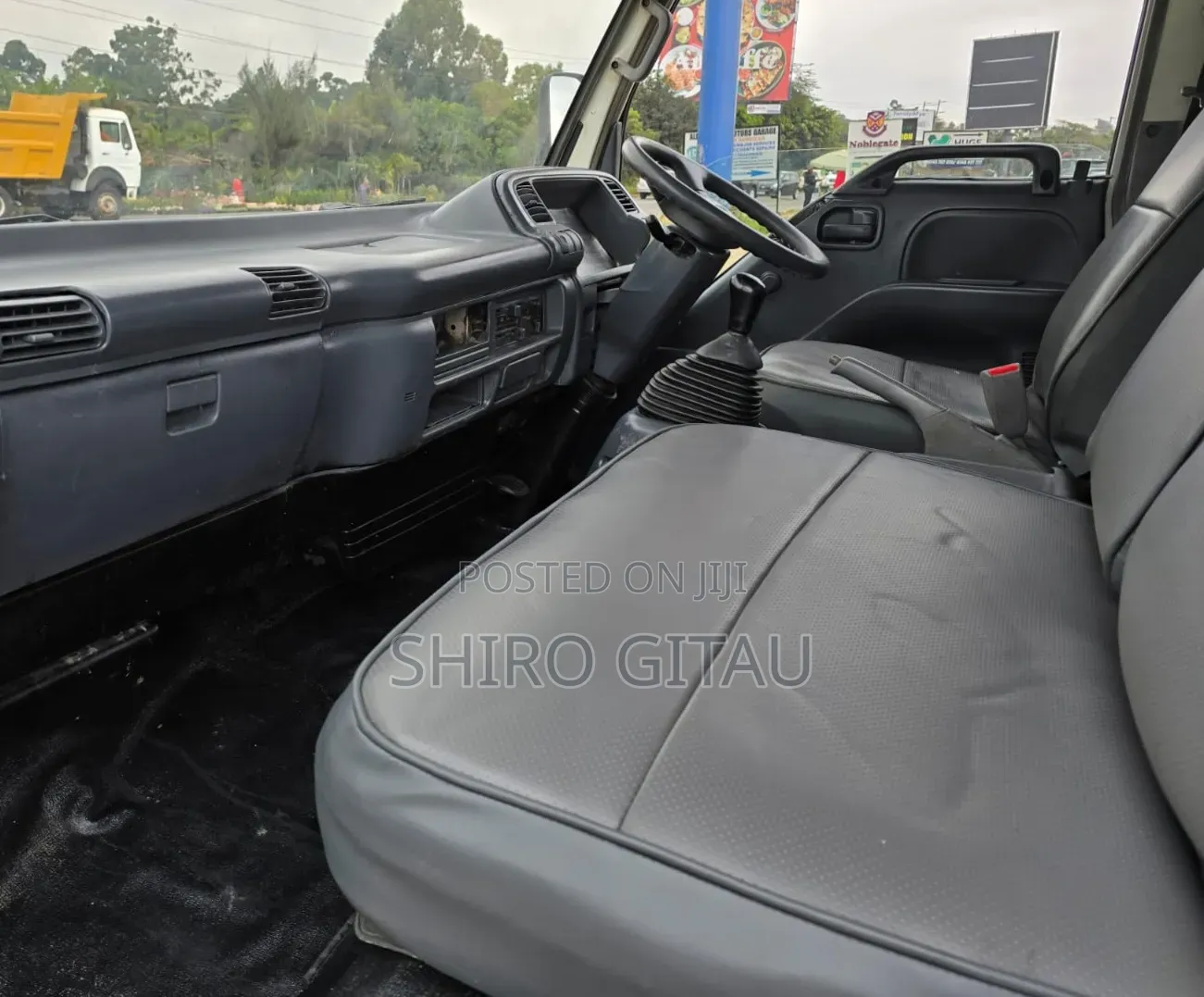 Isuzu NPR Local