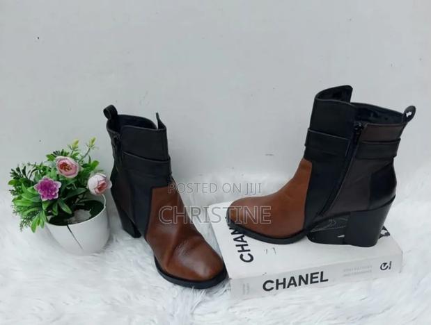 Stylish Boots - thumbnail 3