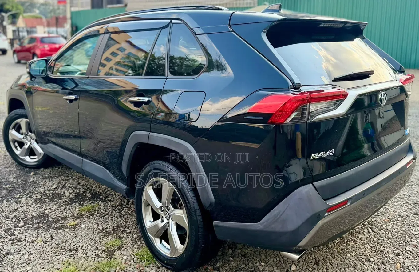 Toyota RAV4 2020 Matt Black