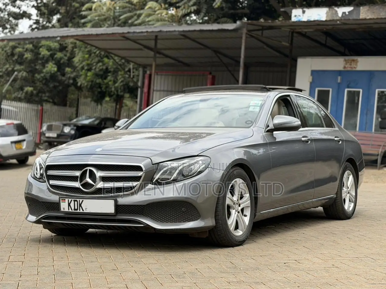 Mercedes-Benz E220 2016 Gray