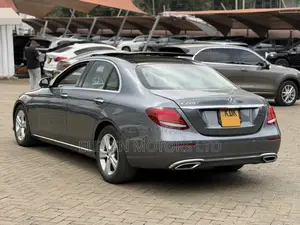 Mercedes-Benz E220 2016 Gray