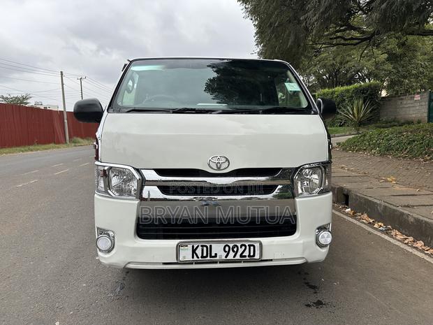 Toyota HiAce 2016 White