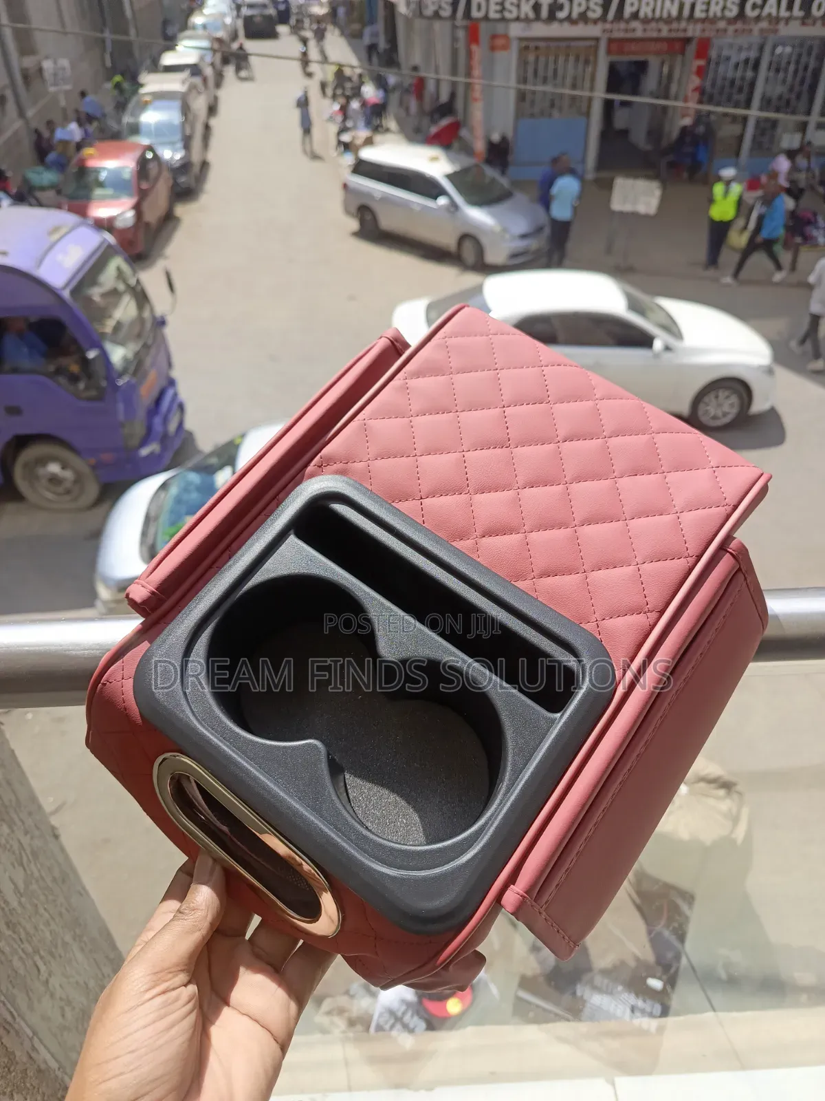 Say Goodbye to Clutter: All-in-One Car Organizer Armrest 