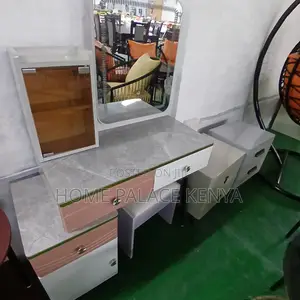 Dressing Table: Pink and Gray Led Vanity Table for Girls