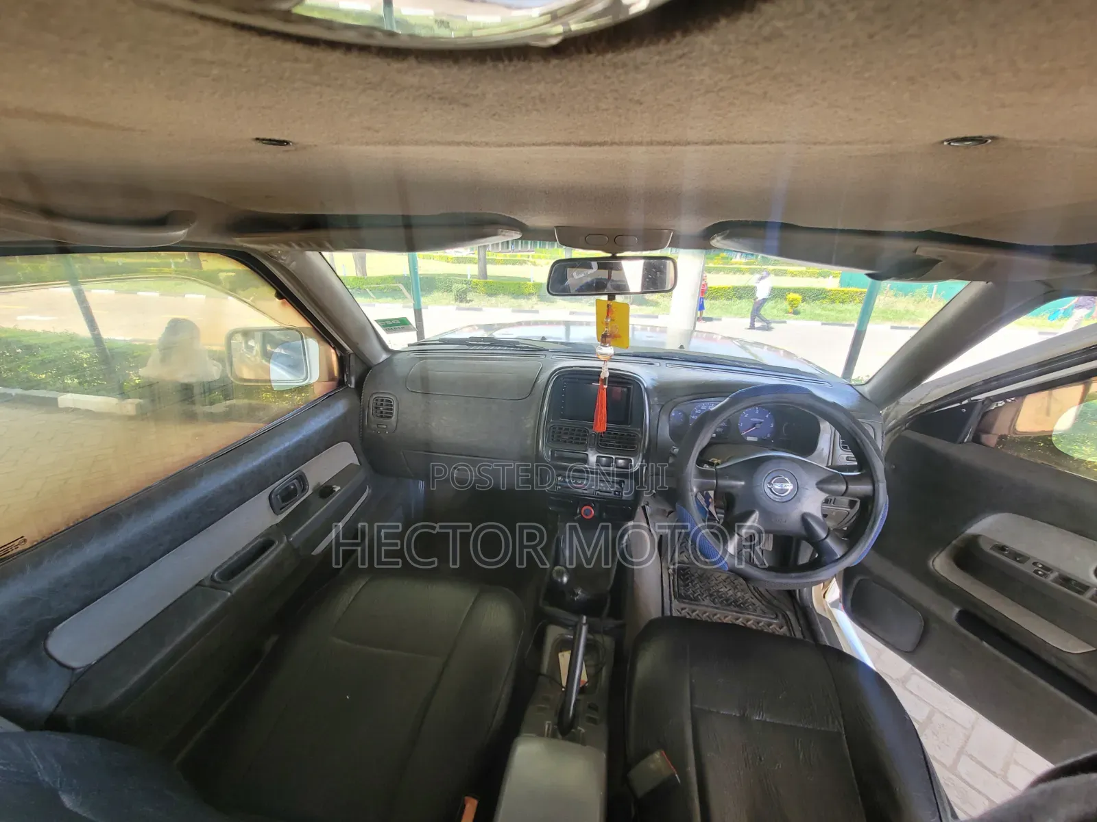 Nissan NP300 2008 White