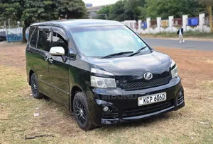Toyota Voxy 2010 Black