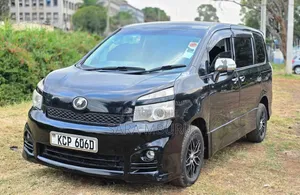 Toyota Voxy 2010 Black