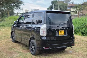 Toyota Voxy 2010 Black