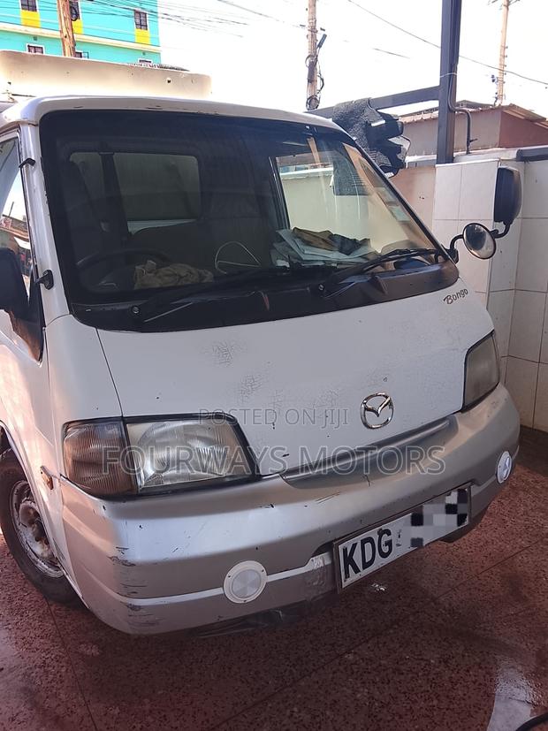 Mazda Bongo - thumbnail 4