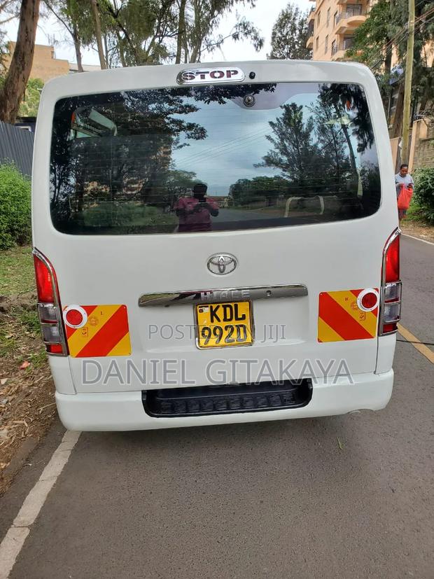 Toyota HiAce 2016 White - thumbnail 3