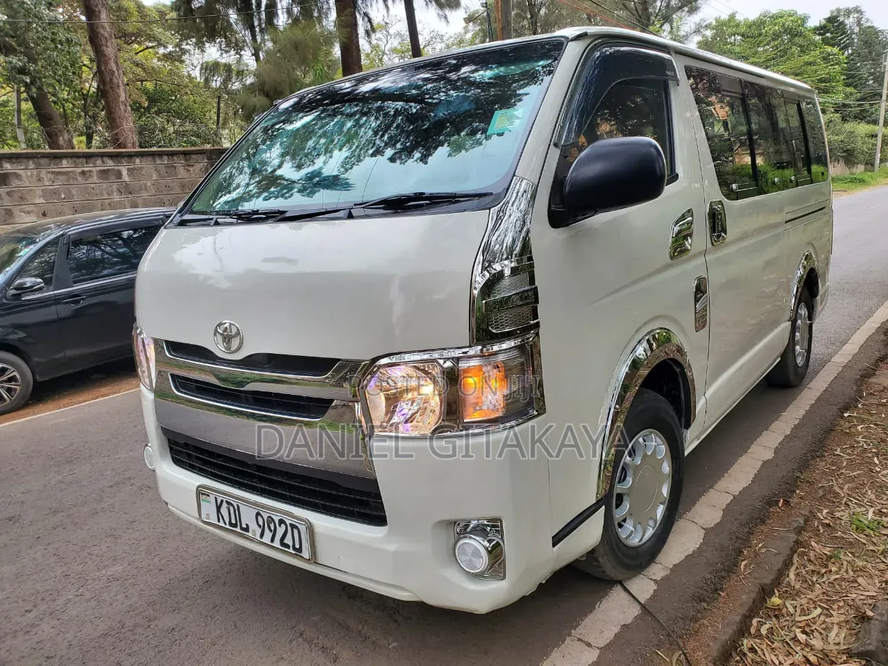 Toyota HiAce 2016 White