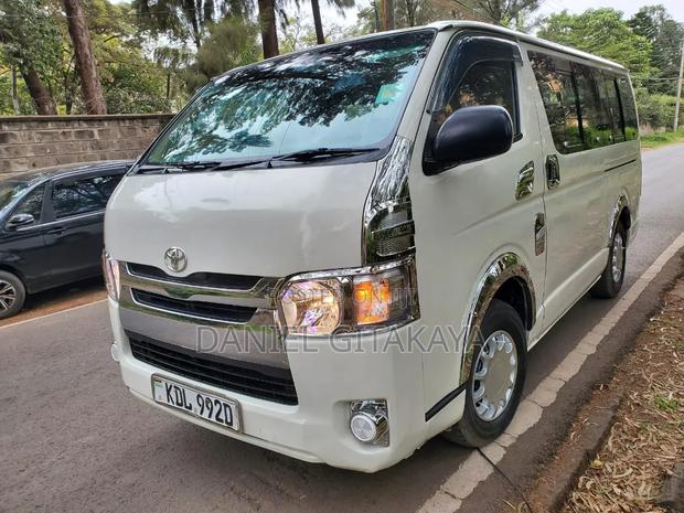 Toyota HiAce 2016 White - thumbnail 4