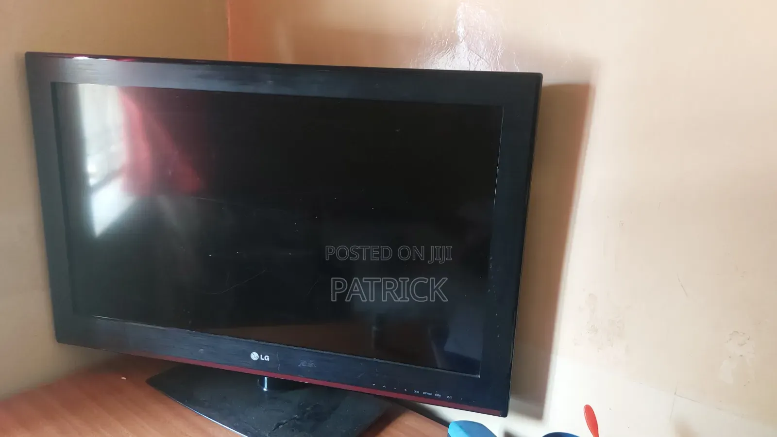32-Inch Lg LCD Tv
