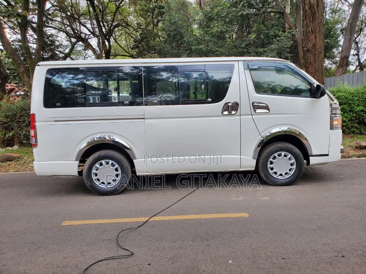 Toyota HiAce 2016 White