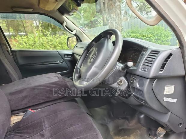 Toyota HiAce 2016 White - thumbnail 8