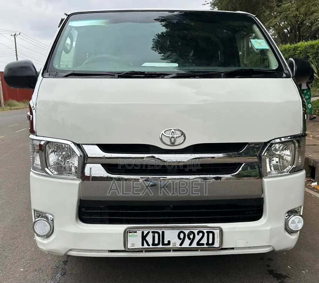Toyota HiAce 2016 White