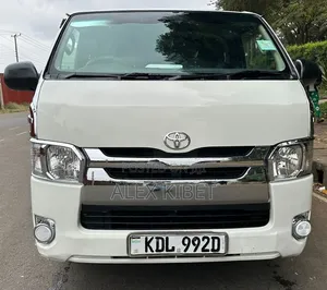 Toyota HiAce 2016 White