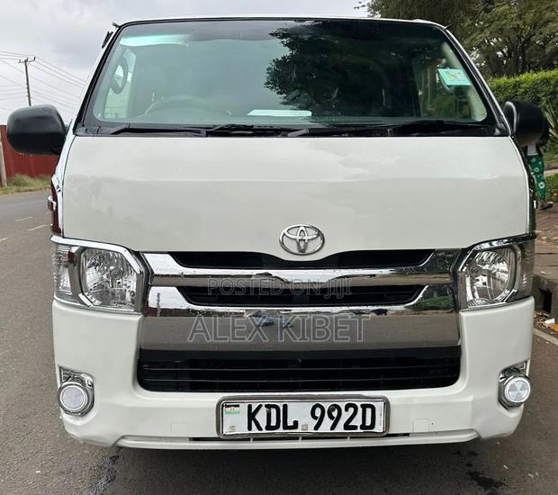 Toyota HiAce 2016 White