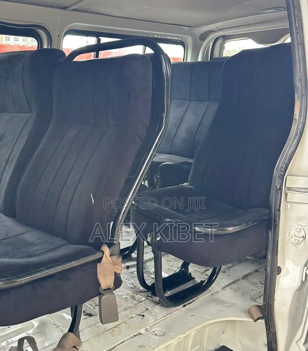 Toyota HiAce 2016 White - thumbnail 5