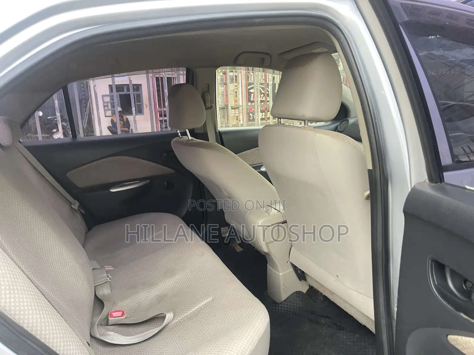 Toyota Belta 2009 Silver