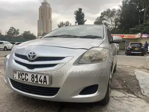Toyota Belta 2009 Silver