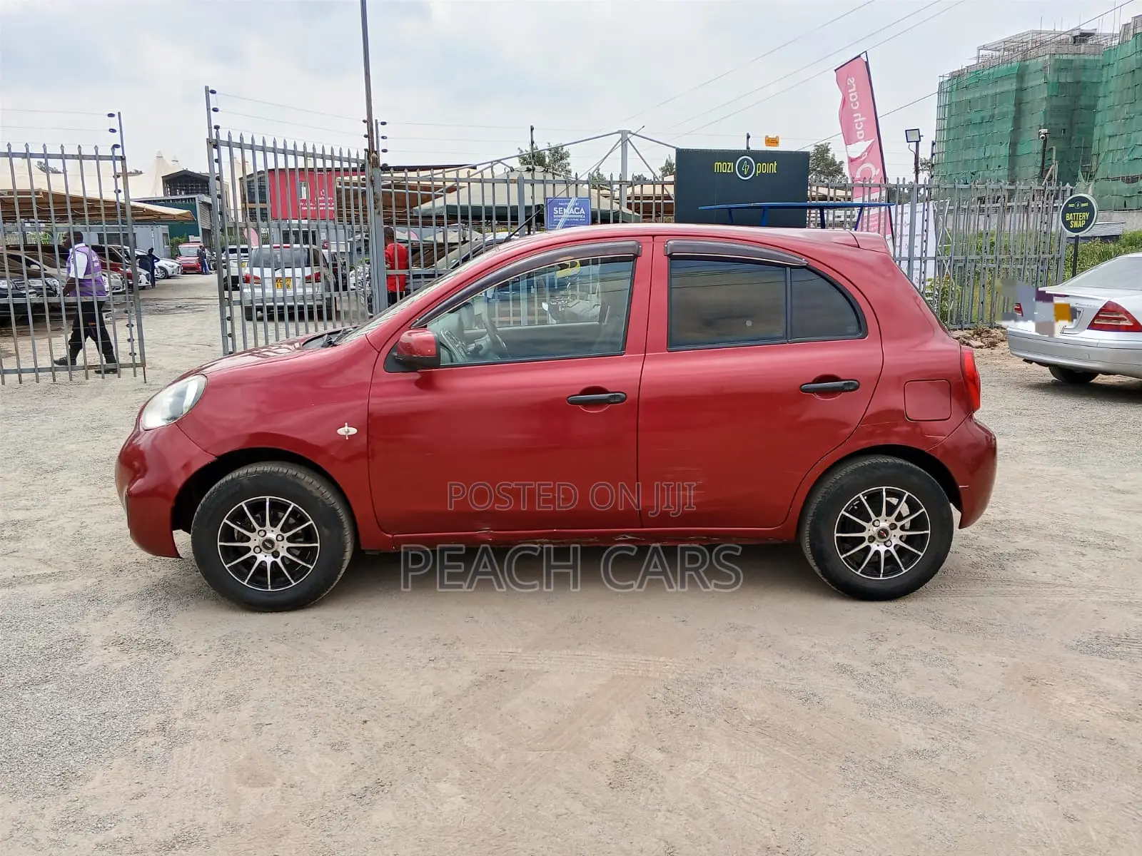 Nissan March 2016 Red