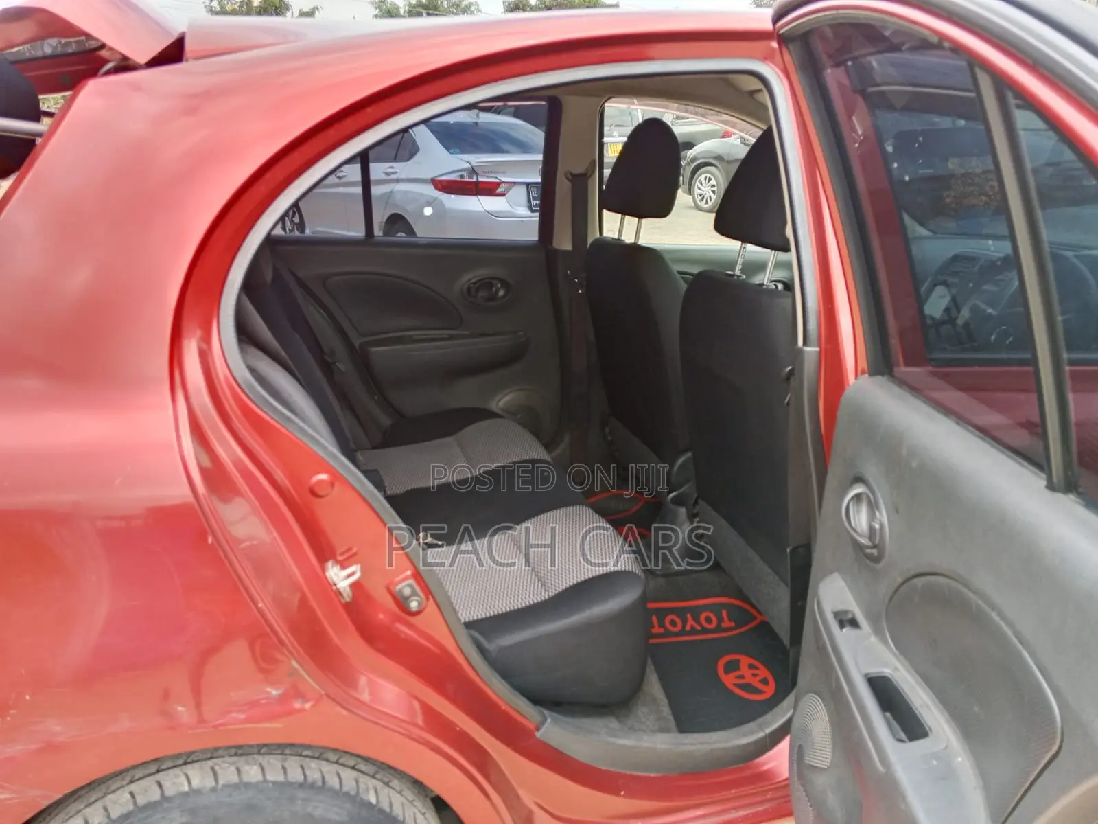 Nissan March 2016 Red